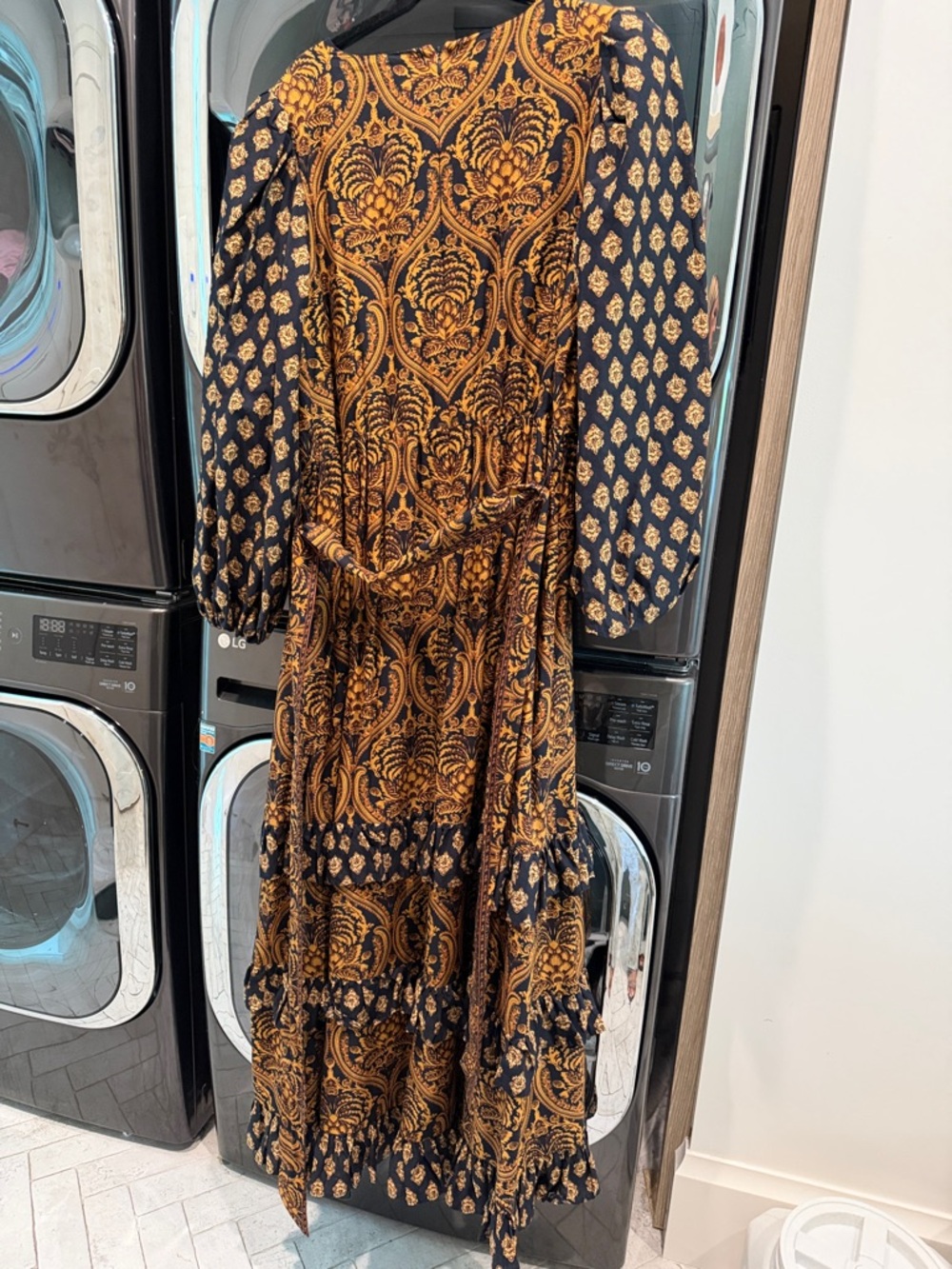 Printed Black and Mustard V-Neck Maxi Dress - Picture 3 of 4